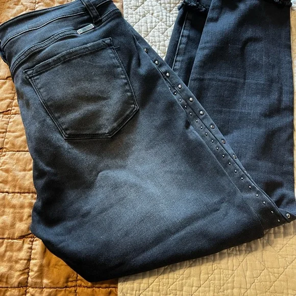 KanCan Black Skinny Jeans with Studded Detail - Picture 3 of 5